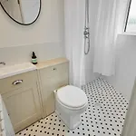 Host & - Sunbeam House *