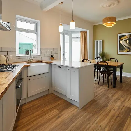 Host & - Sunbeam House 別荘 *