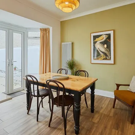 Host & - Sunbeam House Saltburn-by-the-Sea