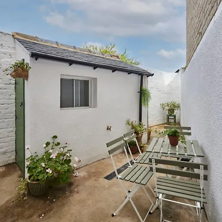 Host & - Sunbeam House Holiday home