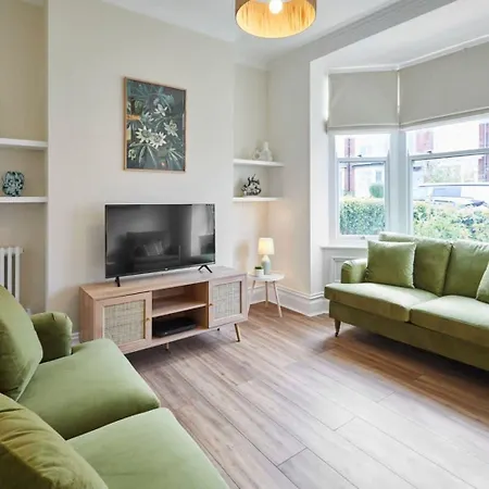 Host & - Sunbeam House *