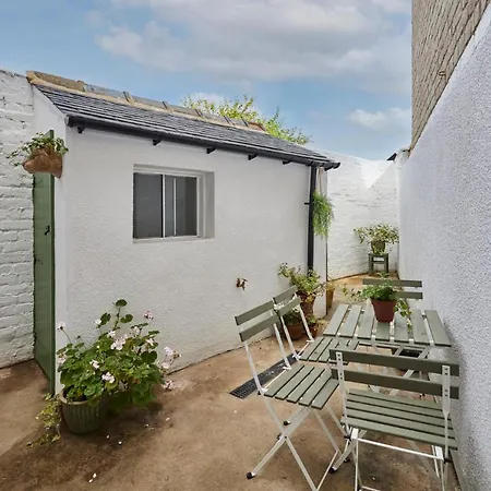 Host & - Sunbeam House Saltburn-by-the-Sea